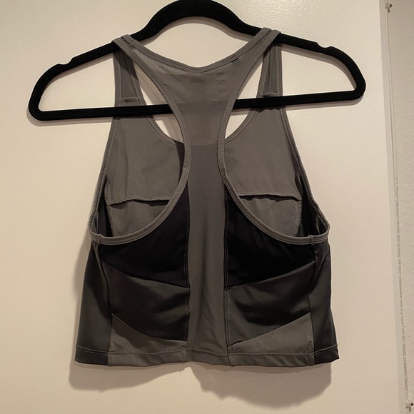 Gymshark crop tank - Picture 2 of 3